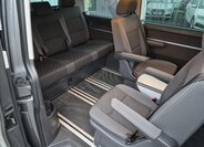 Volkswagen Multivan 17