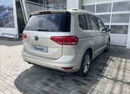 Volkswagen Touran 8