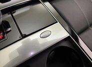 Land Rover Range Rover Velar SUV 2,0 l 150 kw