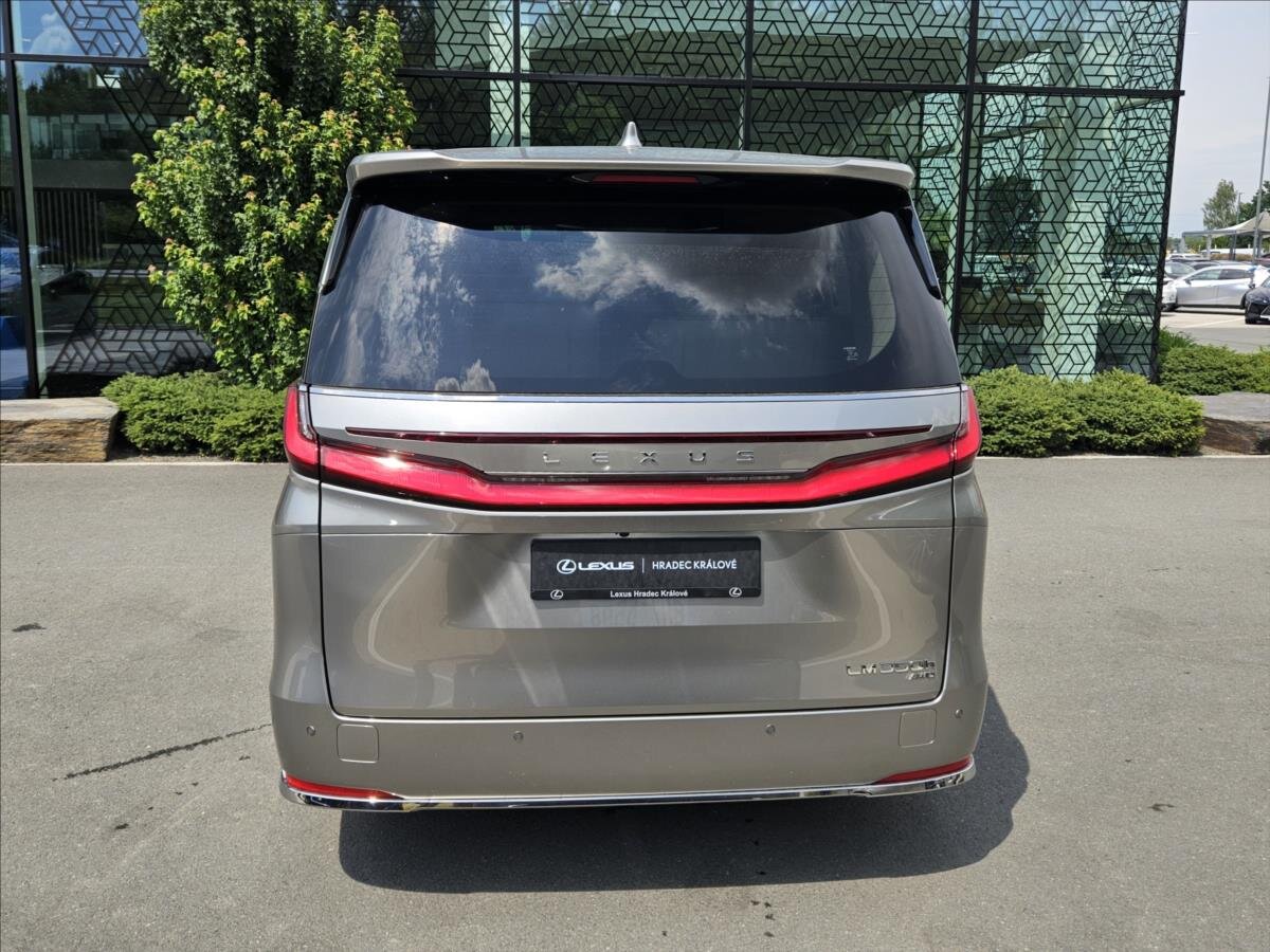 Lexus LM 350h VAN / Minibus 2,5 l 140 kw