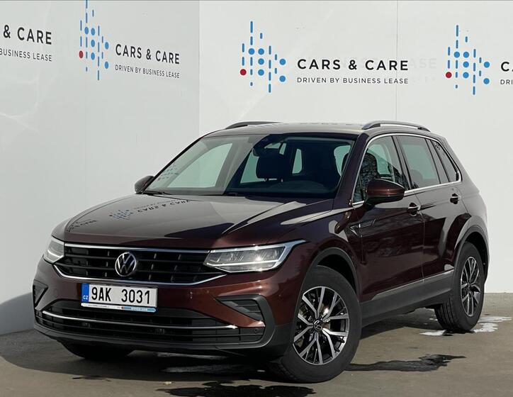Volkswagen Tiguan 1