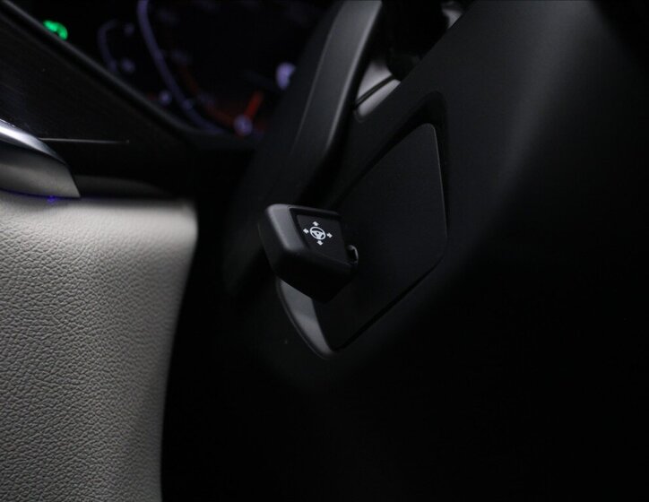 BMW X7 SUV / Terénní 3,0 l 195 kw