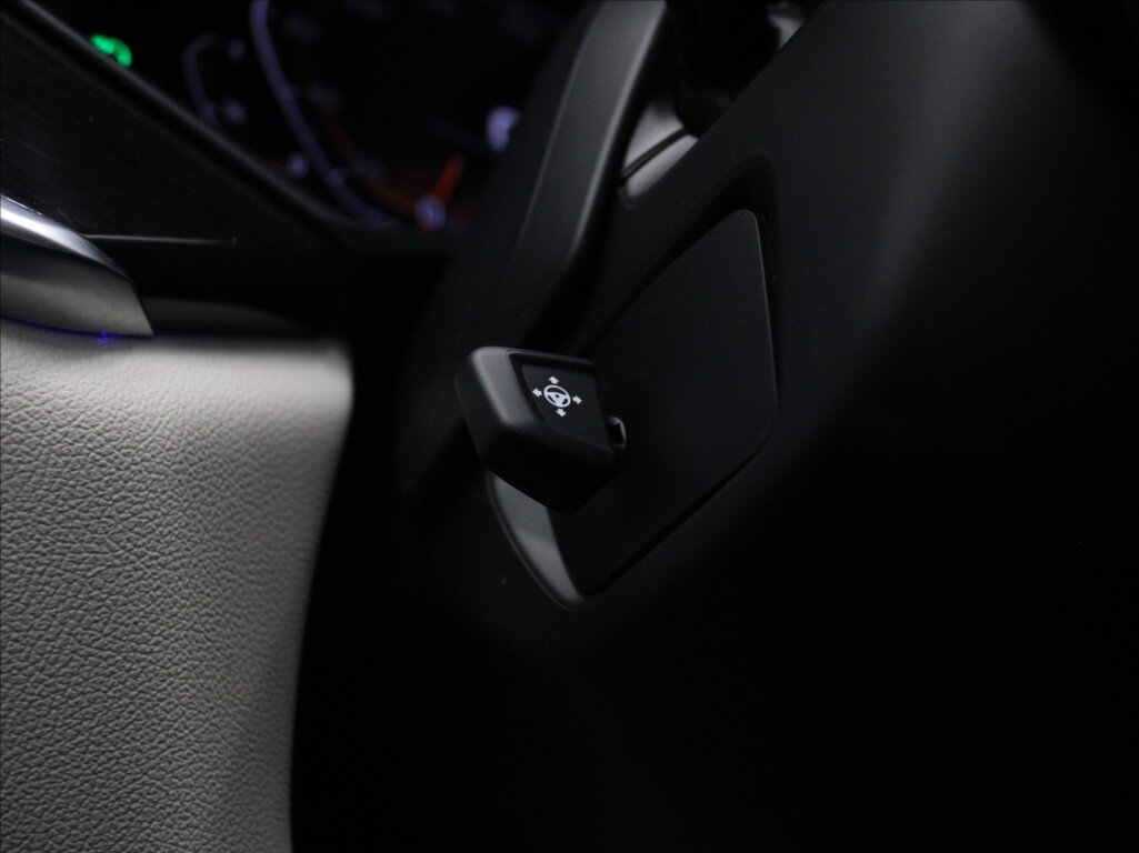 BMW X7 SUV / Terénní 3,0 l 195 kw