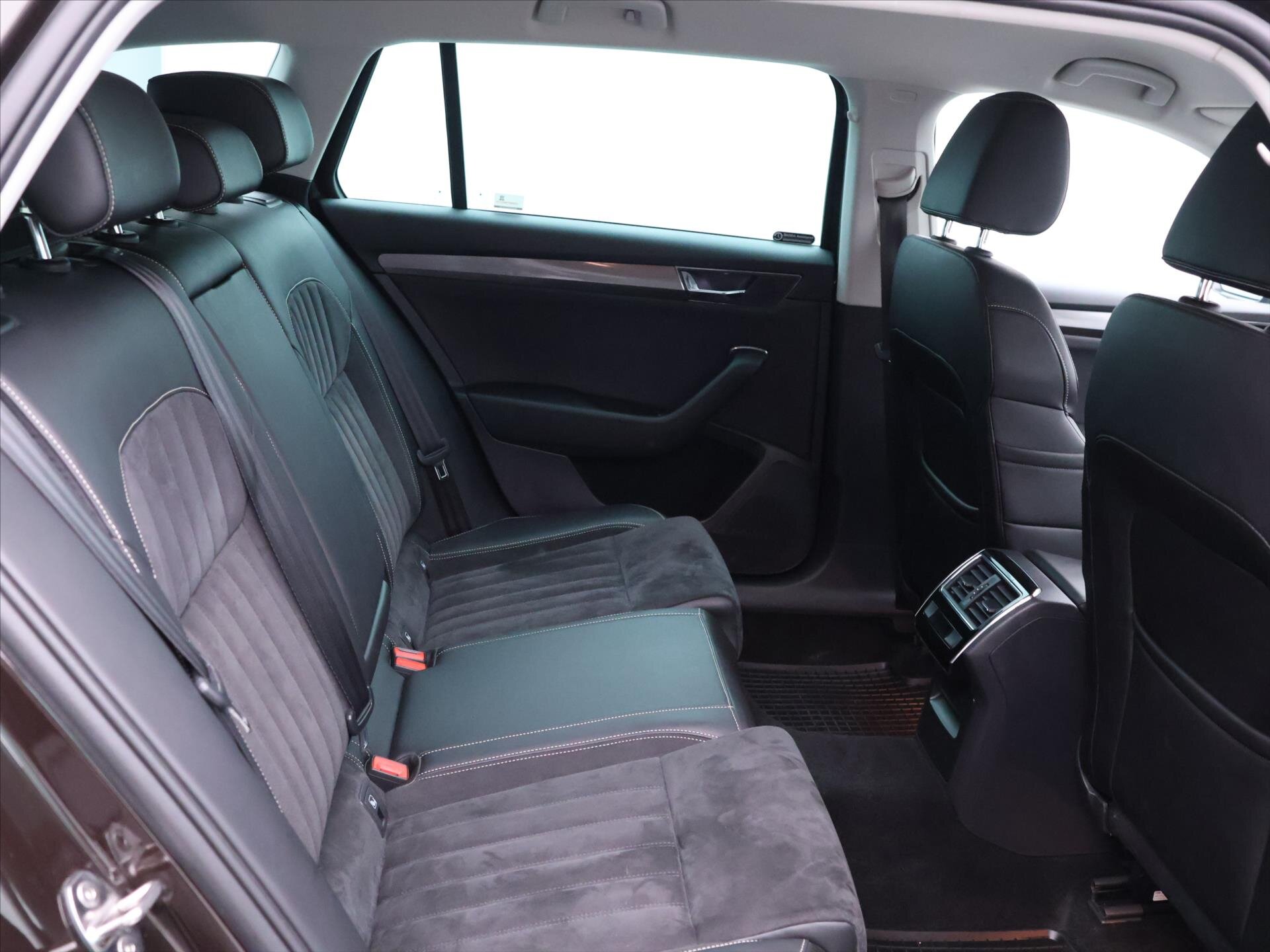 Škoda Superb Kombi 2,0 l 110 kw