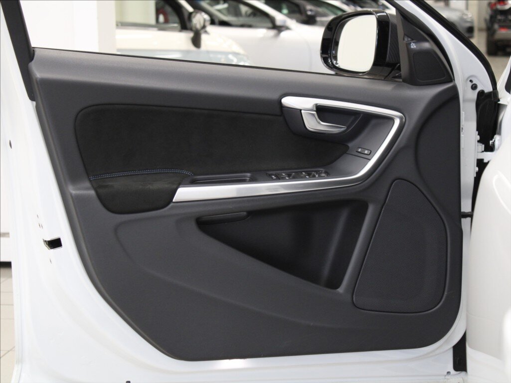 Volvo V60 Kombi 2,0 l 270 kw