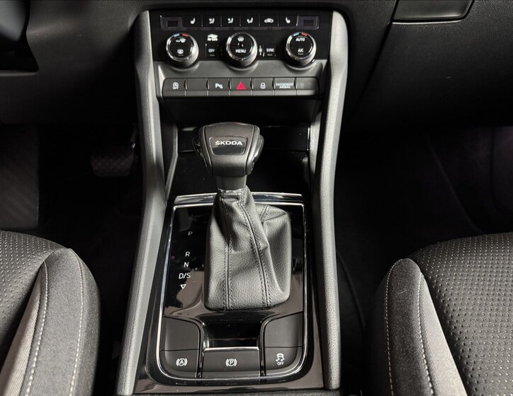 Škoda Karoq SUV / Terénní 2,0 l 85 kw