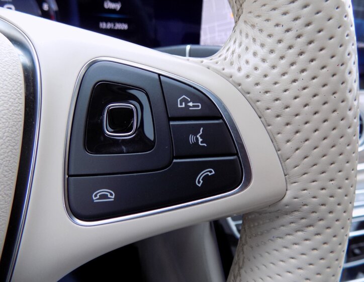 Mercedes-Benz Třídy E Sedan 2,0 l 143 kw