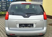 Peugeot 5008 9