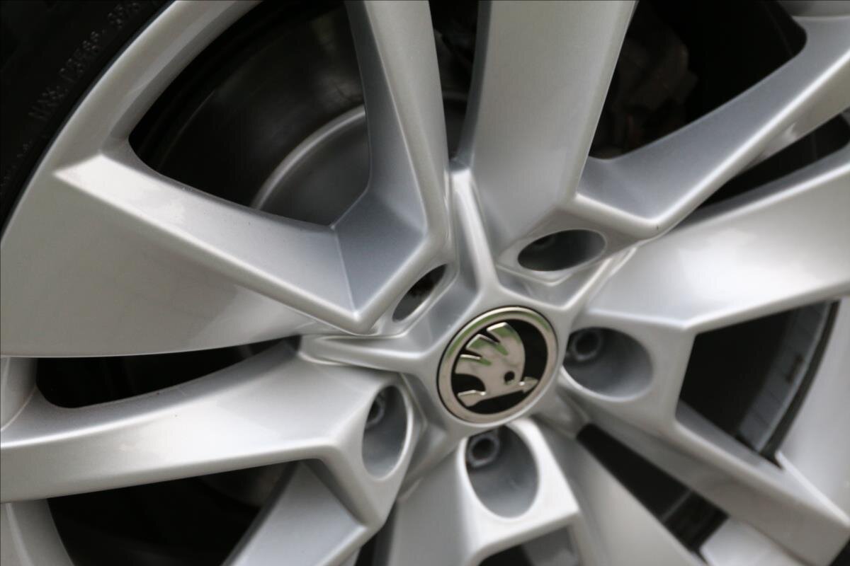 Škoda Karoq Kombi 1,6 l 85 kw