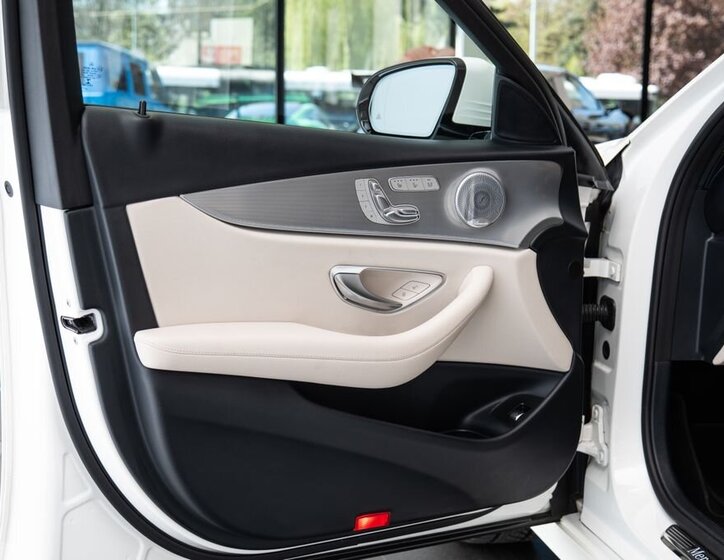 Mercedes-Benz Třídy E Sedan / Limuzína 2,0 l 145 kw