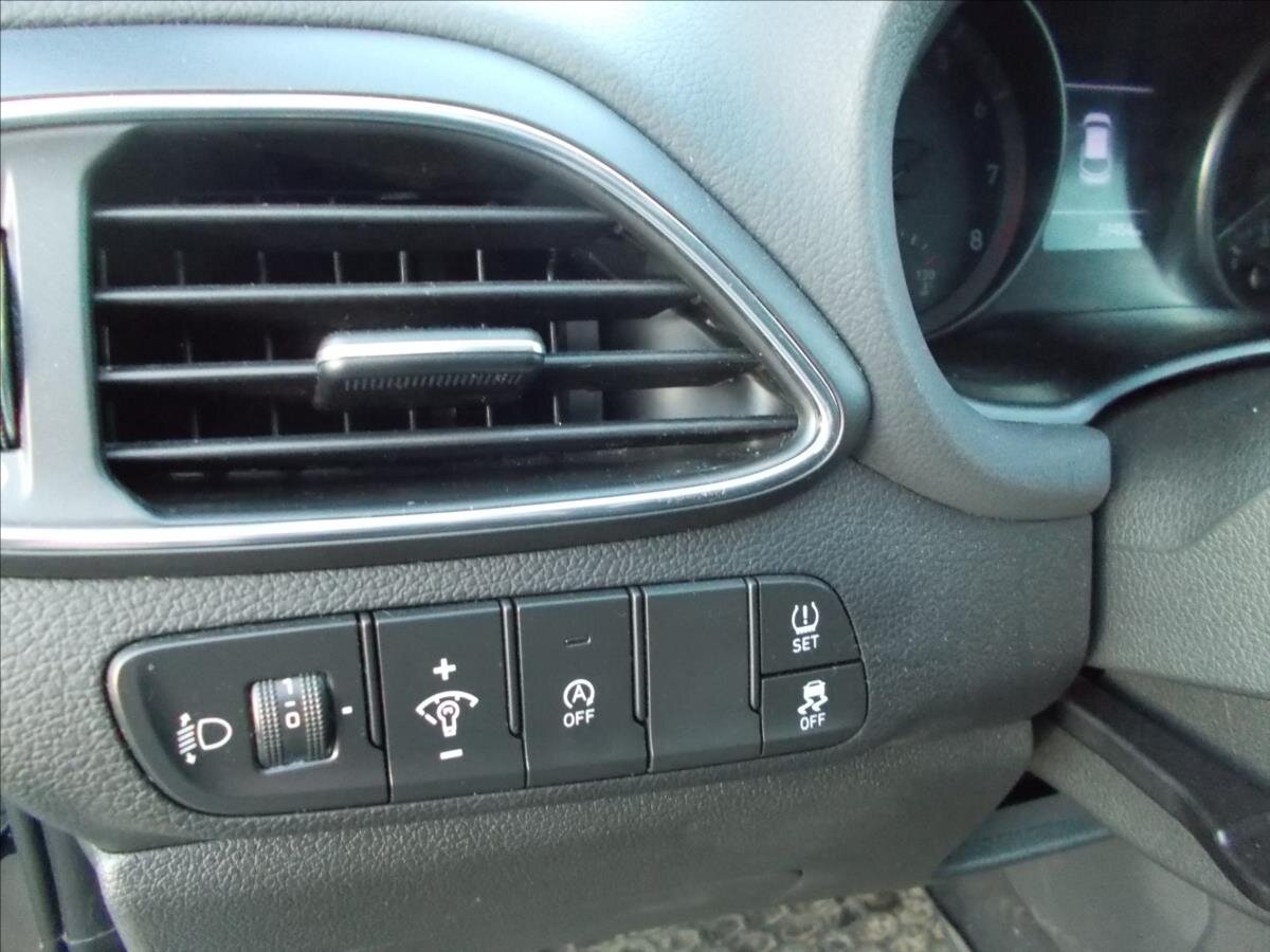 Hyundai i30 Kombi 998,0 88 kw