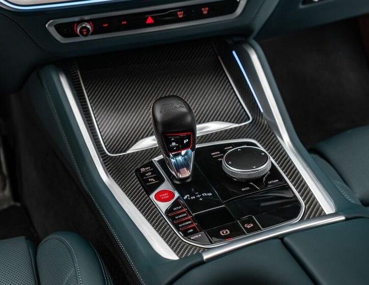 BMW XM SUV 4,4 l 360 kw