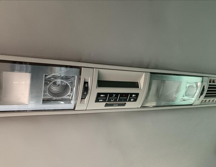 Volkswagen Multivan MPV 2,5 l 128 kw