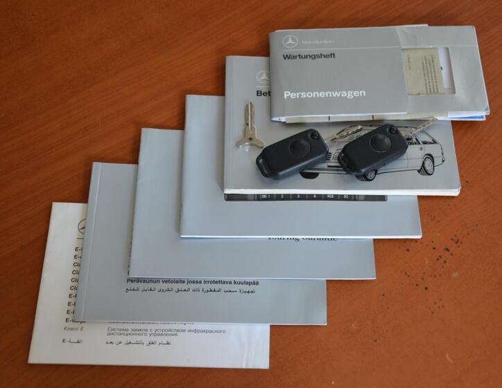 Mercedes-Benz 124 35