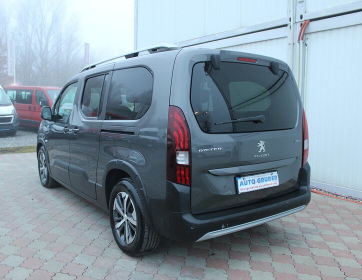 Peugeot Rifter 5