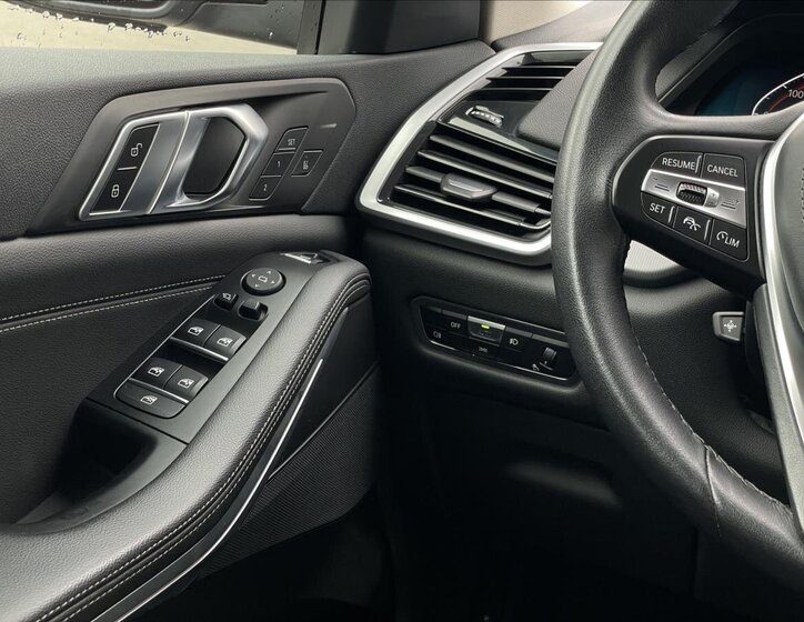 BMW X5 SUV 3,0 l 245 kw