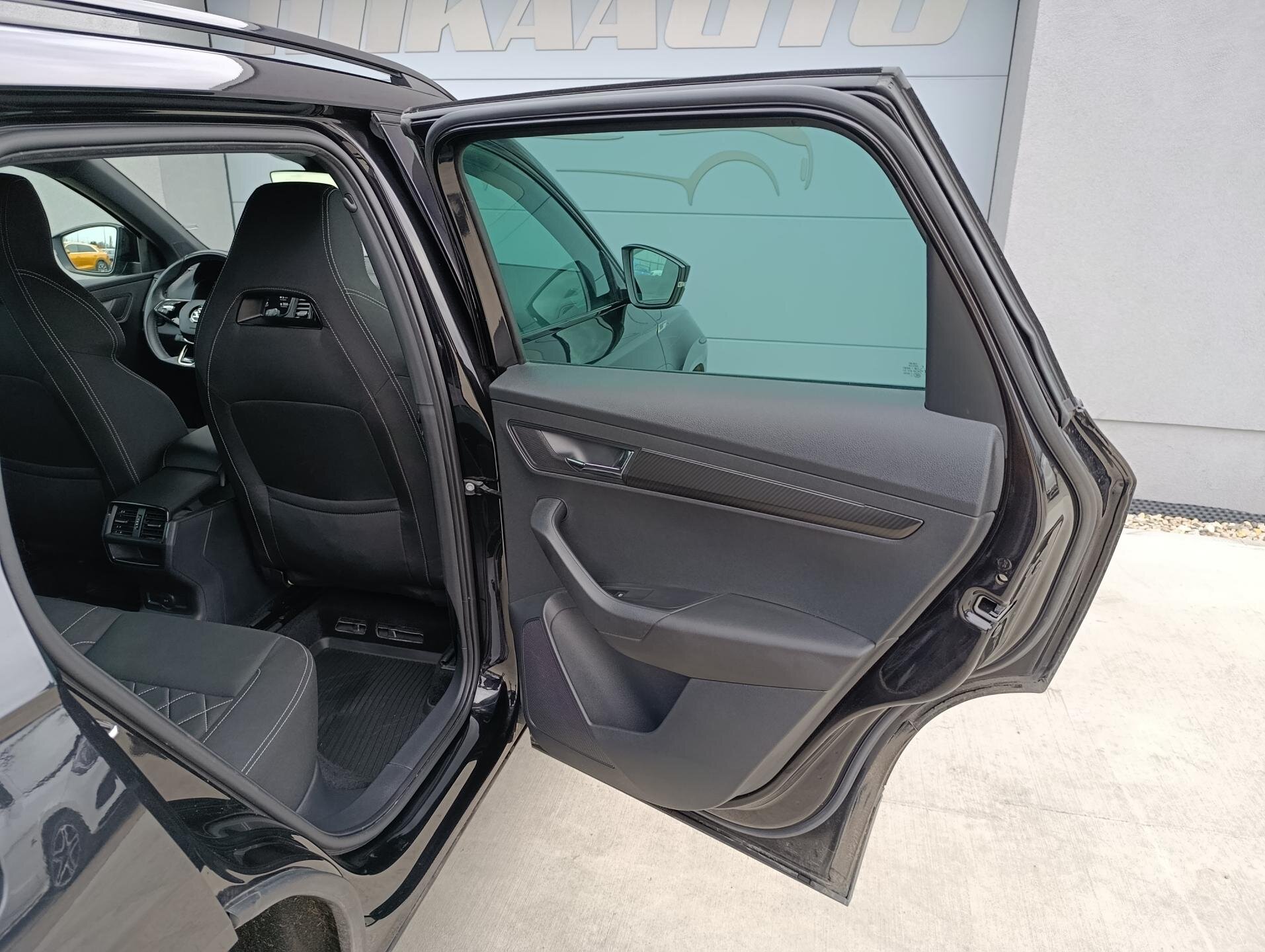 Škoda Karoq SUV / Terénní 1,5 l 110 kw