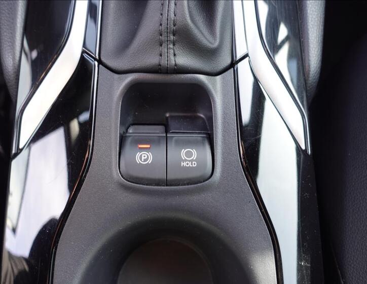 Toyota Corolla Cross 24