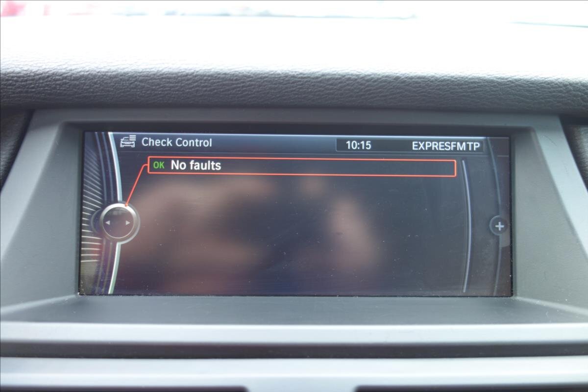 BMW X5 SUV / Terénní 3,0 l 225 kw