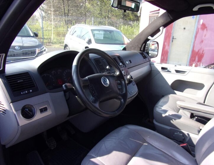 Volkswagen Multivan Ostatní 2,5 l 128 kw
