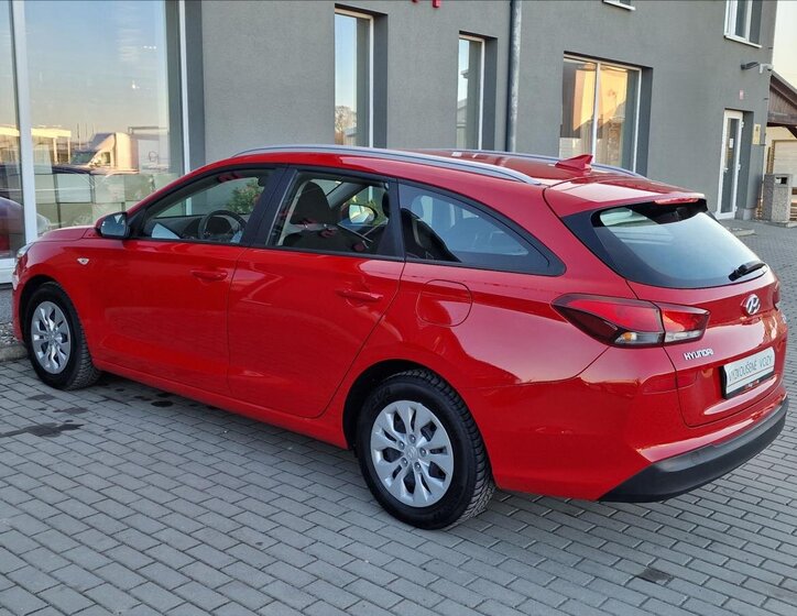 Hyundai i30 Kombi 998,0 88 kw