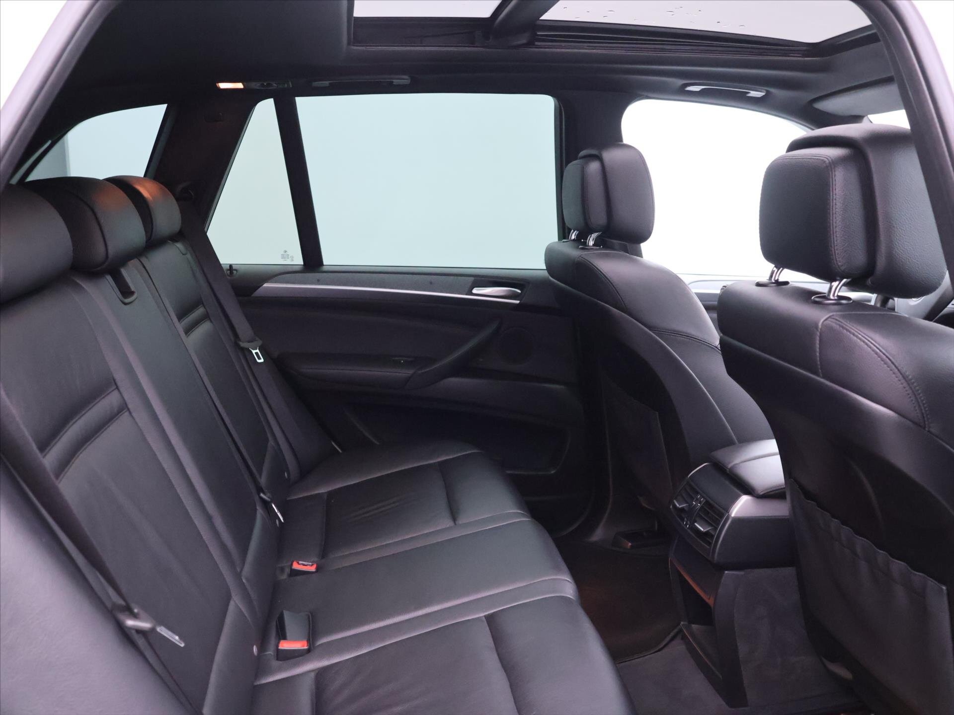 BMW X5 SUV / Terénní 3,0 l 280 kw