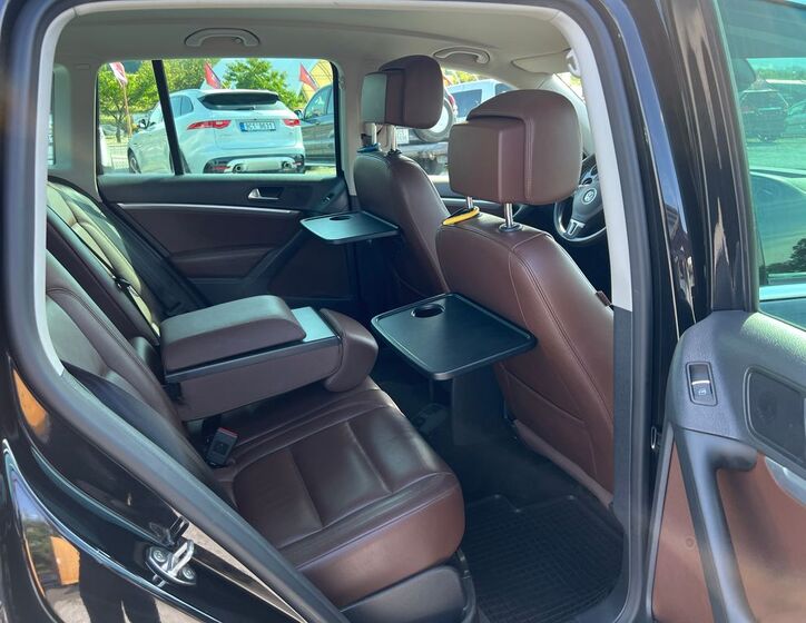 Volkswagen Tiguan 9