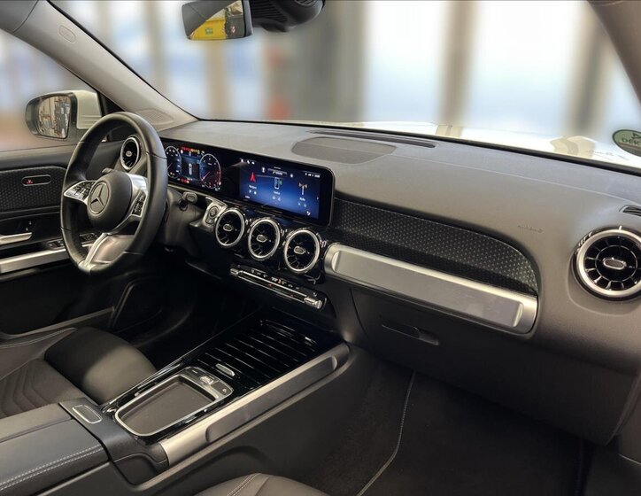 Mercedes-Benz GLB 14