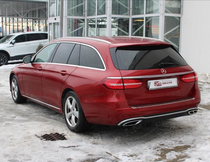 Mercedes-Benz Třídy E Kombi 2,0 l 143 kw