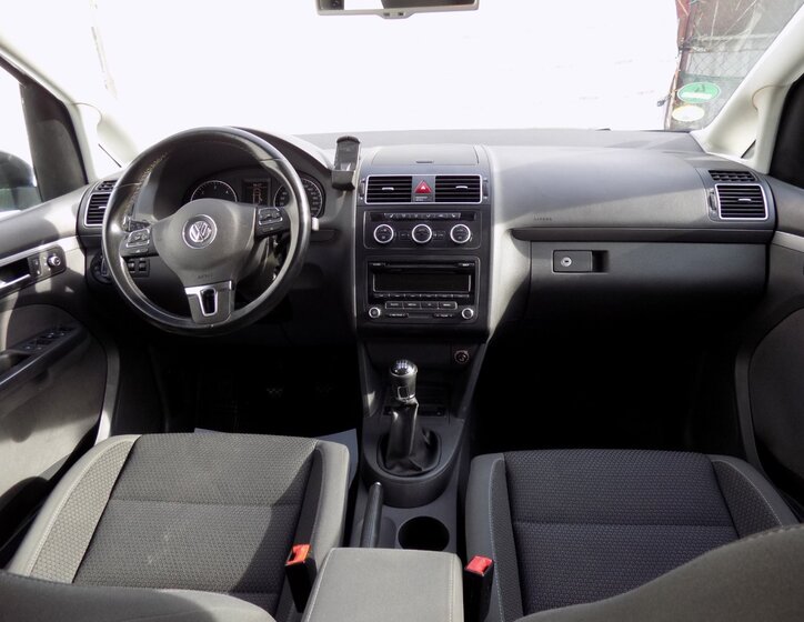 Volkswagen Touran 19