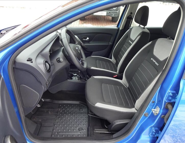 Dacia Sandero Hatchback 898,0 66 kw