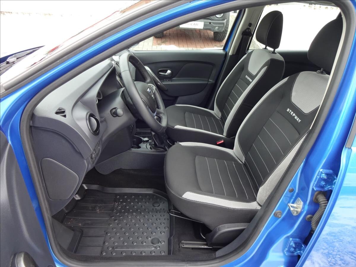 Dacia Sandero Hatchback 898,0 66 kw