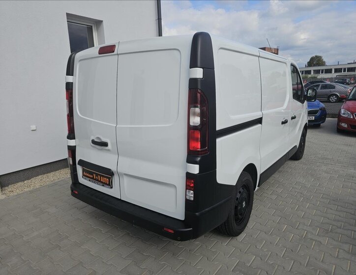 Renault Trafic 6