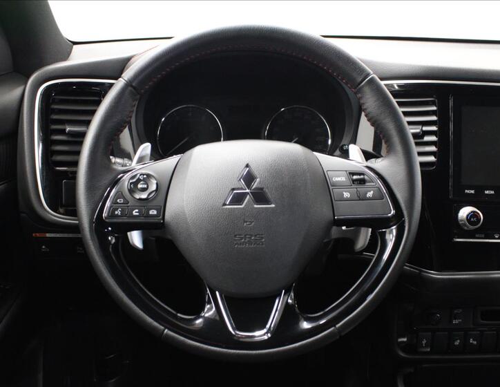 Mitsubishi Outlander 17