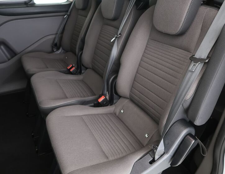 Ford Tourneo Custom 10