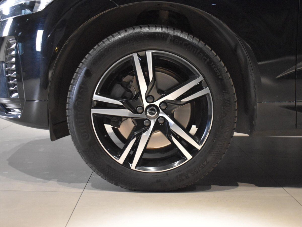 Volvo XC60 SUV / Terénní 2,0 l 145 kw