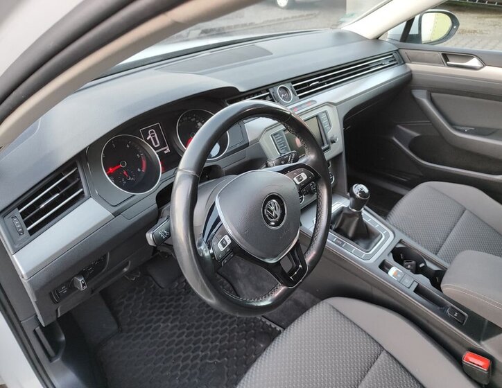 Volkswagen Passat 12