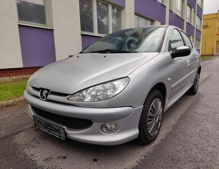 Peugeot 206 1