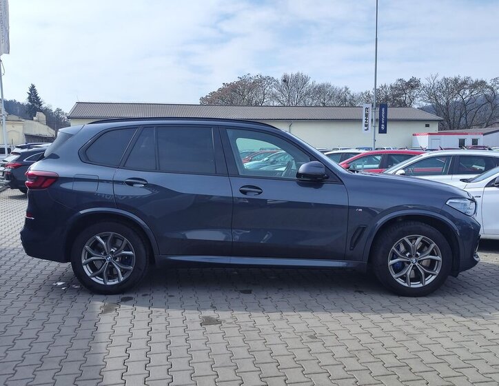 BMW X5 SUV / Terénní 3,0 l 250 kw