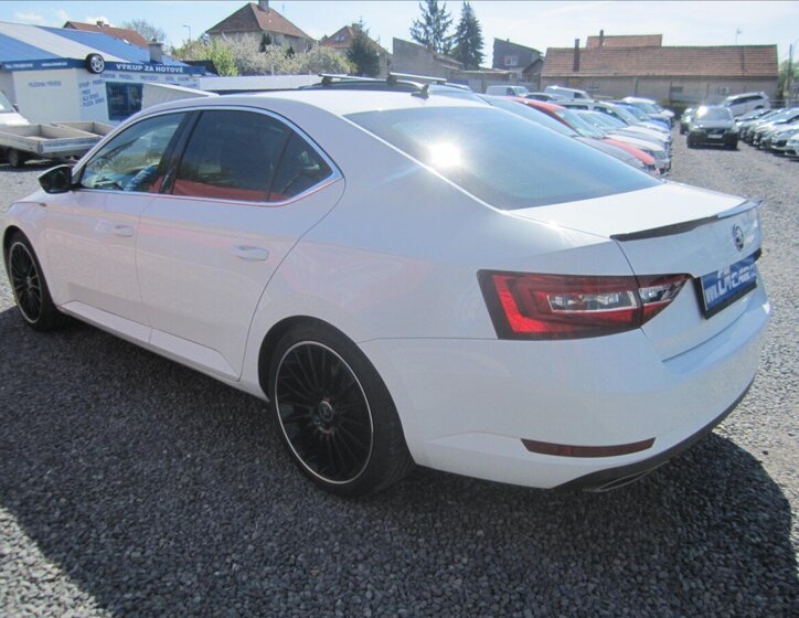 Škoda Superb Sedan 2,0 l 110 kw