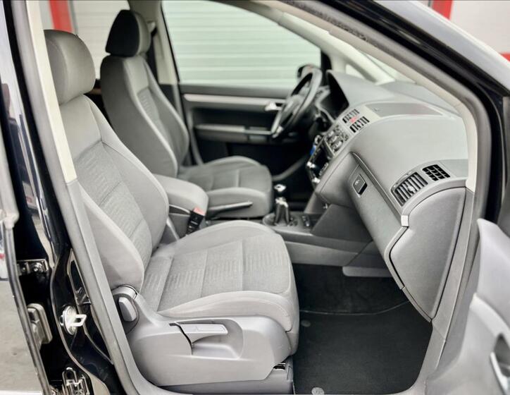 Volkswagen Touran 21