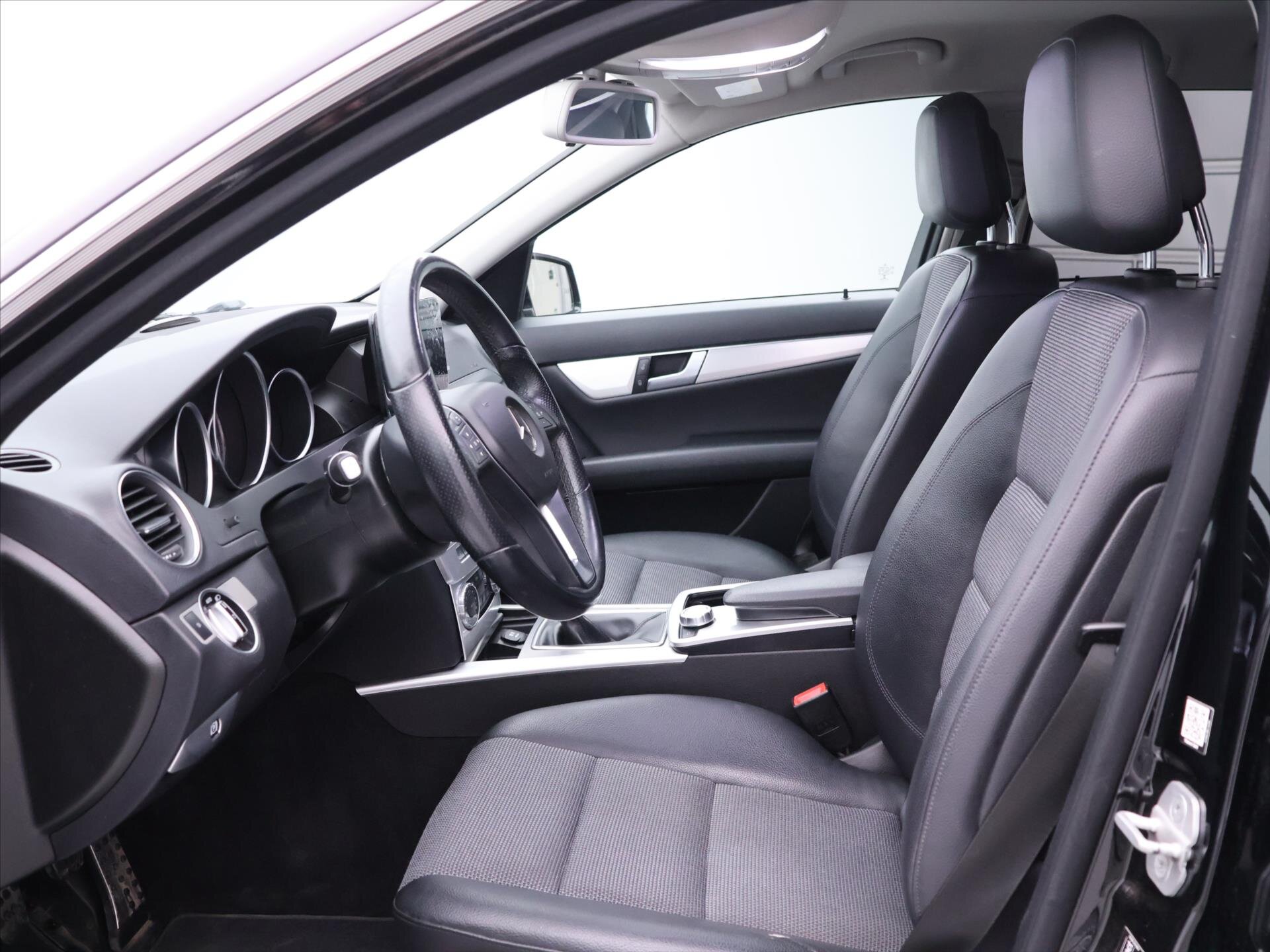 Mercedes-Benz Třídy C Kombi 2,1 l 125 kw