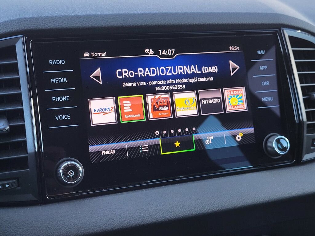 Škoda Karoq SUV / Terénní 1,5 l 110 kw