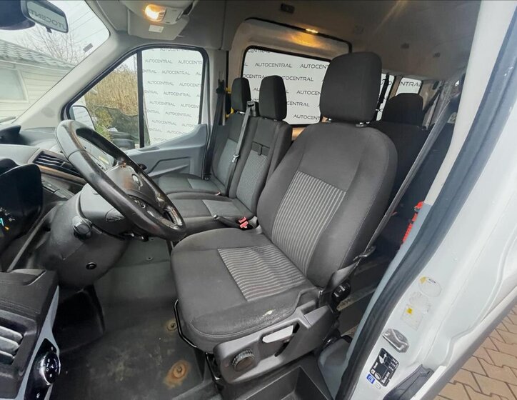 Ford Transit 12
