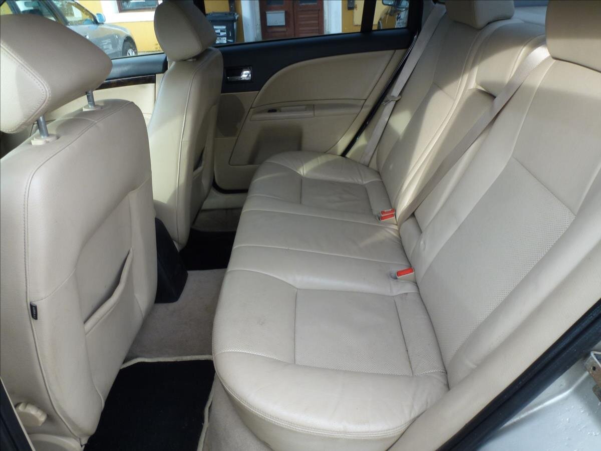 Ford Mondeo Sedan / Limuzína 2,5 l 125 kw