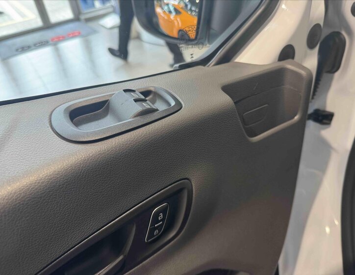 Ford Transit VAN / Minibus 2,0 l 121 kw