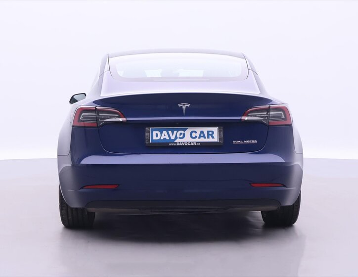 Tesla Model 3 Sedan / Limuzína 0,0 324 kw