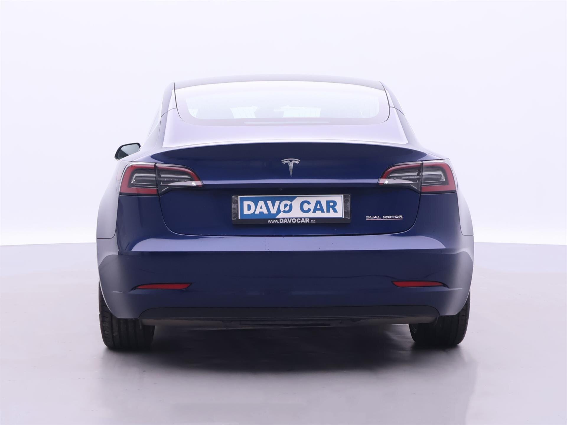 Tesla Model 3 Sedan / Limuzína 0,0 324 kw