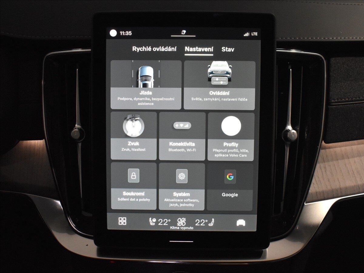 Volvo XC90 SUV / Terénní 2,0 l 335 kw