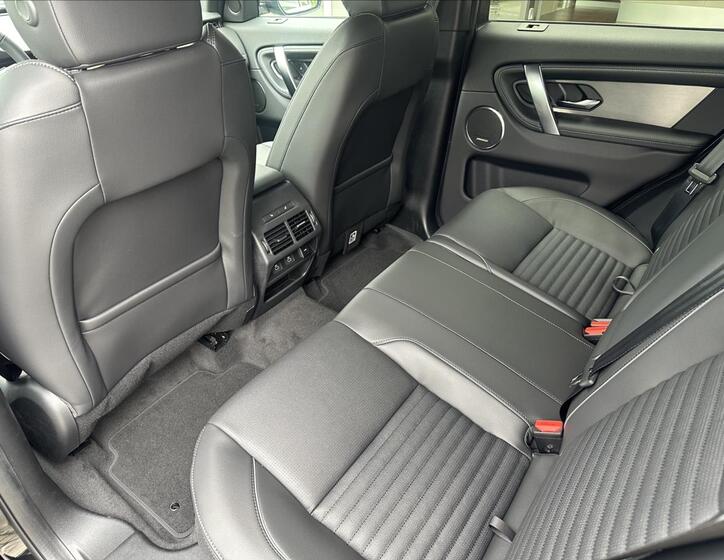 Land Rover Discovery Sport 15